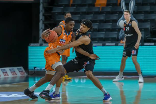 瓦尔达尼试 瓦尔达尼试